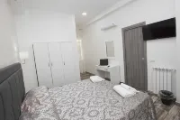 Napoli Garibaldi Square Hotel di 