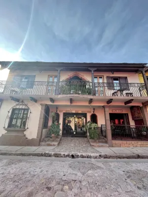 Hotel Plaza Yat Balam Hotel di 