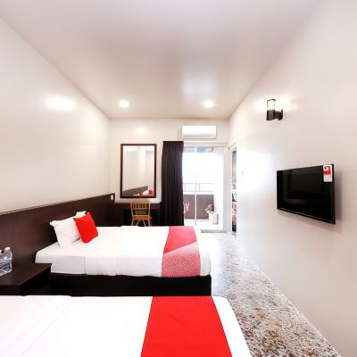 Bilik Kembar Mewah Kupon OYO 507 Aikka Hotel