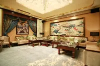 New Paris Hotel