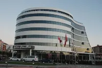 GOLDEN PALAS HOTEL Hoteles en 