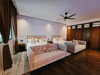 The Palm Suite at Lava Mansion Hotele w: 