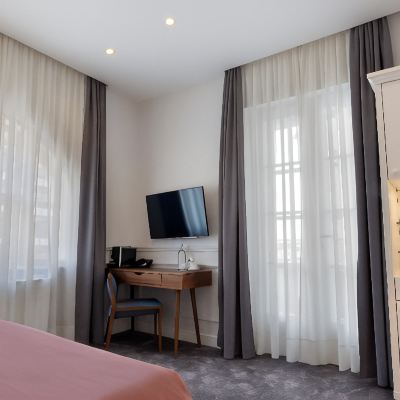 Junior Suite Public House Hotel Promo Code