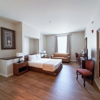 Standard Queen Room The Inn and Spa at East Wind Promo Code