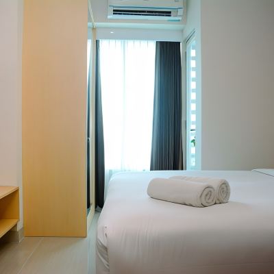 Guest Room Minimalist and Homey 1Br Grand Kamala Lagoon Apartment Promo Code