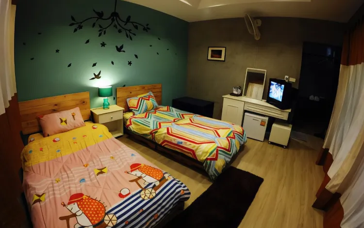 ห้องมาตรฐานเตียงแฝดพร้อมพัดลม