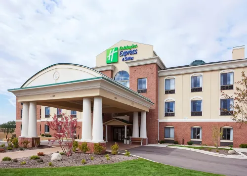 Holiday Inn Express & Suites DETROIT NORTH - TROY by IHG