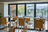 Noemys Toulon la Valette - Hotel Restaurant Avec Piscine
