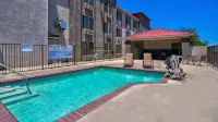 Studio 6 Suites Hesperia, CA West Main Street I 15