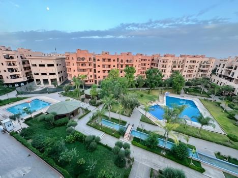 Chez Mams Guest House - Private Rooms in a Resort-Style Apartment Complex