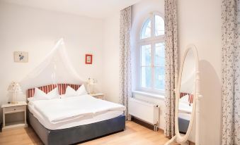 Hotel Schloss Teutschenthal - Housity