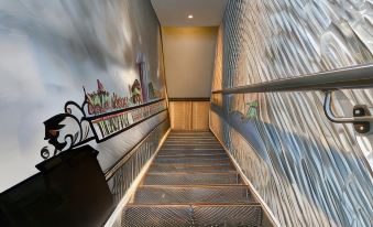 The Arc Hotel - Housity