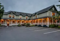 Wild Iris Inn Hotels in 
