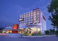 Hotel Santika Palu のホテル