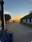 Cozy 2-bedroom caravan in nice Cleburne with AC, WiFi