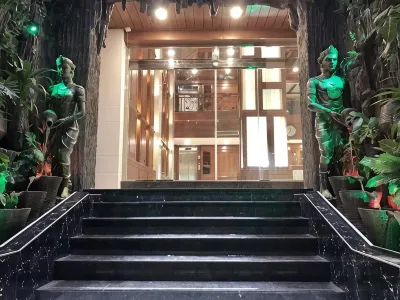 Gold Leaf Hotel Hotel di 