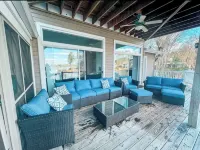 4-BR Lakefront Home with Amazing Views 斯坦利縣住宿飯店