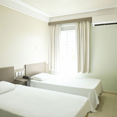 Deluxe Twin Room, 2 Twin Beds, Non Smoking, Private Bathroom