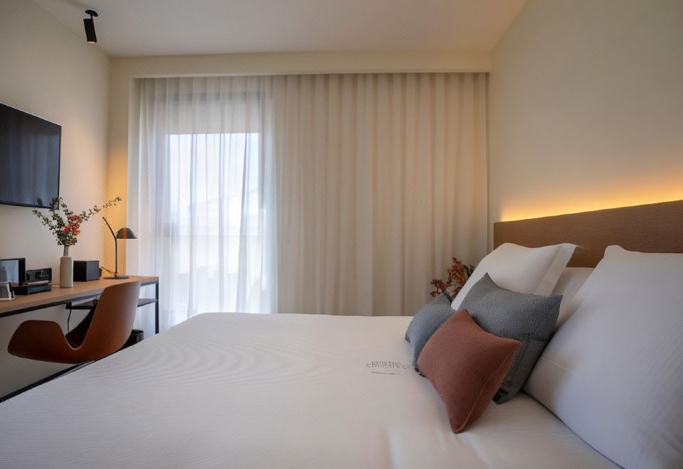 游泳池景行政間