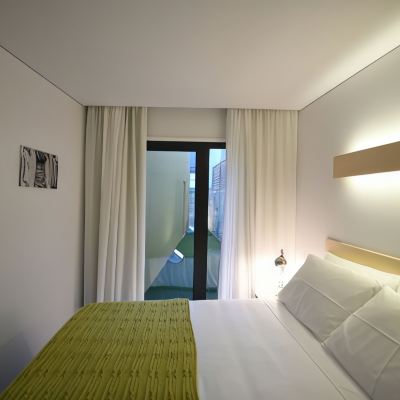 Room (Ponte Da Arrabida)