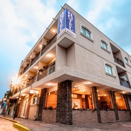 Hotel San Miguel, en El Centro - Desayuno Gratis