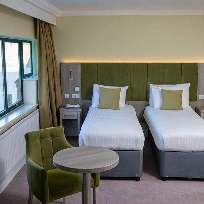 Executive Twin Room Hellidon Lakes Hotel Promo Code