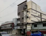 Lorenzzo Suites Hotel