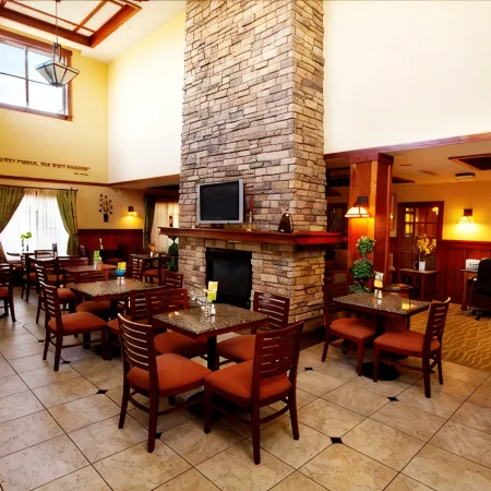 Holiday Inn Express & Suites TURLOCK-HWY 99 by IHG