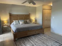 Beautiful 3 BR Oceanview Townhouse in Bimini Cove! Hotels in 