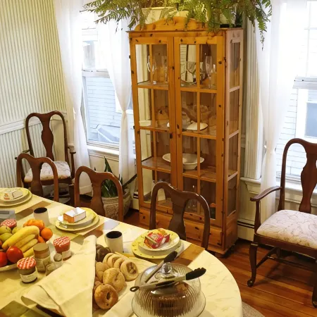 The Coolidge Corner Guest House: A Brookline Bed and Breakfast