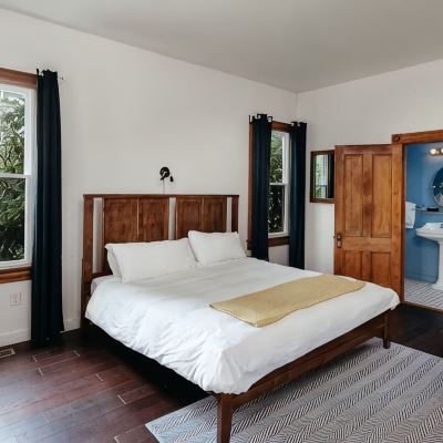 Room, 1 King Bed, Non Smoking, Ensuite The North Branch Inn Promo Code