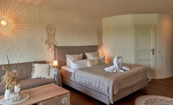 Lieblingsplatz Parey - Schwimmendes Seehotel - Housity