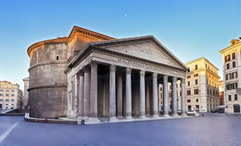 Pantheon Old Suite