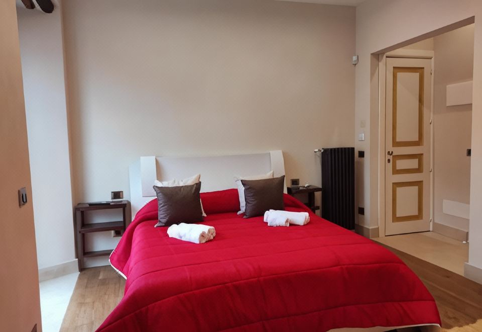 带山景的双人间