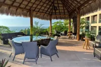 Coral Blue Hotels & Resorts Hotel di 