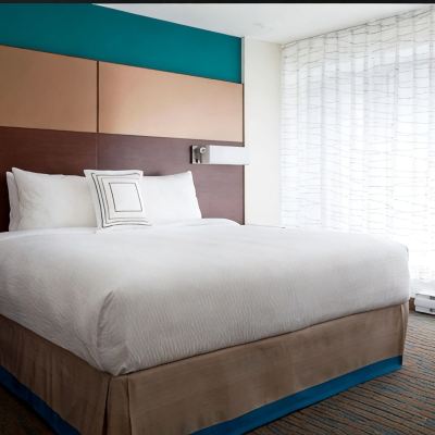 King Studio with Non-Private Sofa Bed Residence Inn by Marriott Montréal Downtown Promo Code