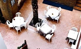 El Camí Hotel - Housity