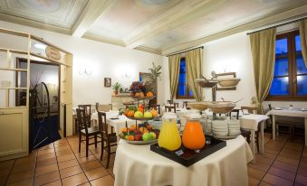 Relais Hotel Centrale "Dimora Storica"