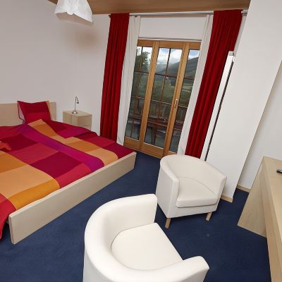 Standard Room With 2 Single Beds