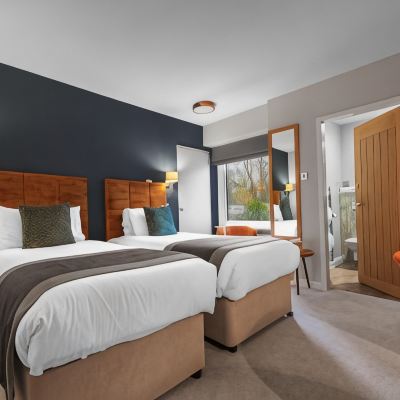 Classic Room, 2 Twin Beds, Non Smoking (Walk-in Shower) Crooklands Hotel Promo Code