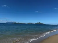 Bonita Blue - Beautiful 3 Bedroom 3 Bath Beachfront Property on Nevis Hoteles en Cliftons