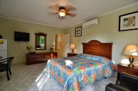 Tropical Lagoon Resort Отели в г. 