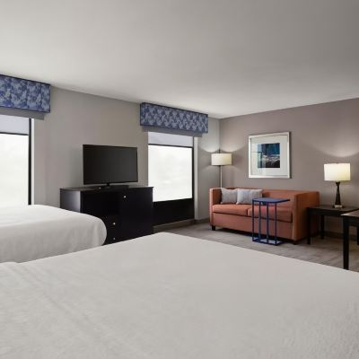 一室套房，配有2張大床和梳化床（無煙） 阿倫德爾·米爾斯巴爾的摩歡朋套房飯店優惠