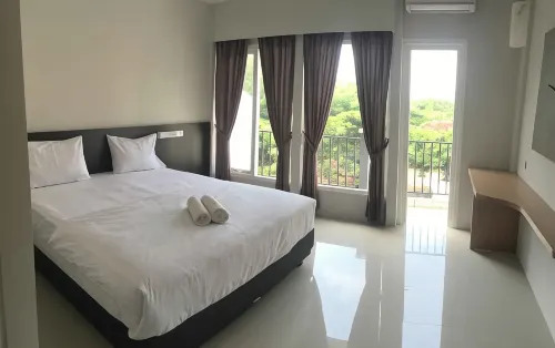 Bandengan Beach Hotel