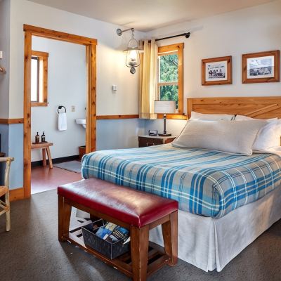 Vintage Cabin Evergreen Lodge at Yosemite Promo Code