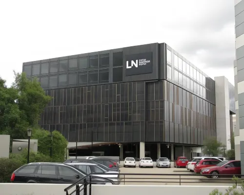 Little National Hotel Canberra Hotels in Barton