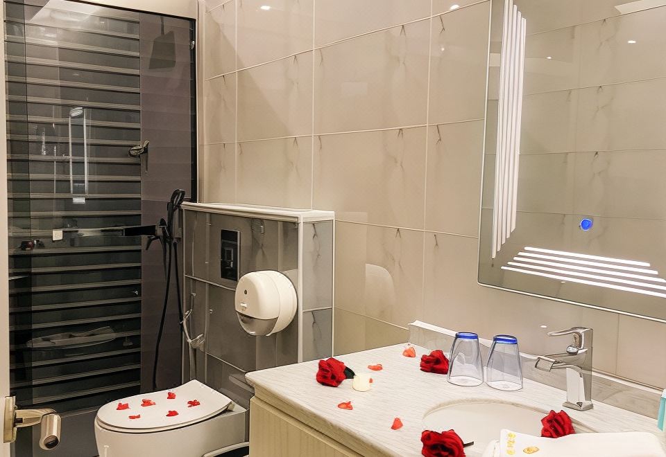 標準雙床房， 1 張大床， 城市景觀