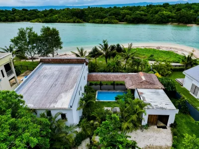 Luxury villa on the beach! Hotels in 