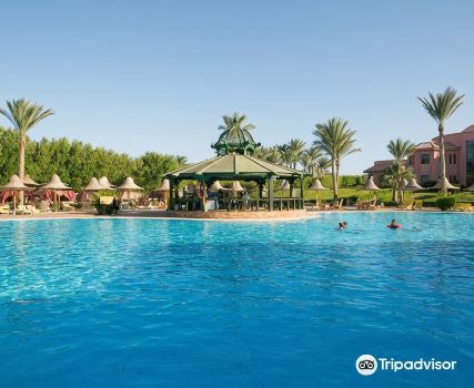 Parrotel Aquapark Resort
