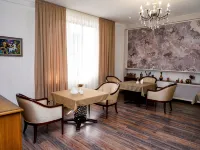 Amulet Hotel โรงแรมในทาราซ